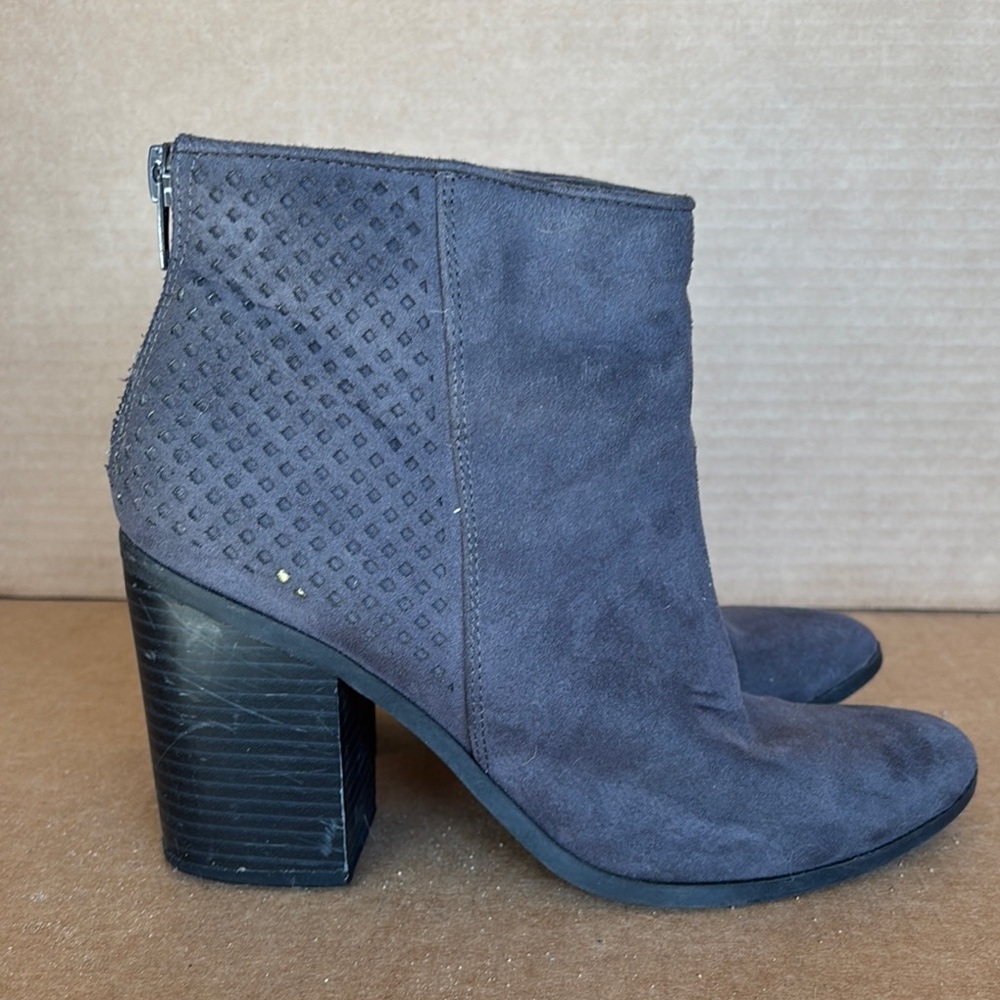 Women's Suede Ankle Boots - Gray